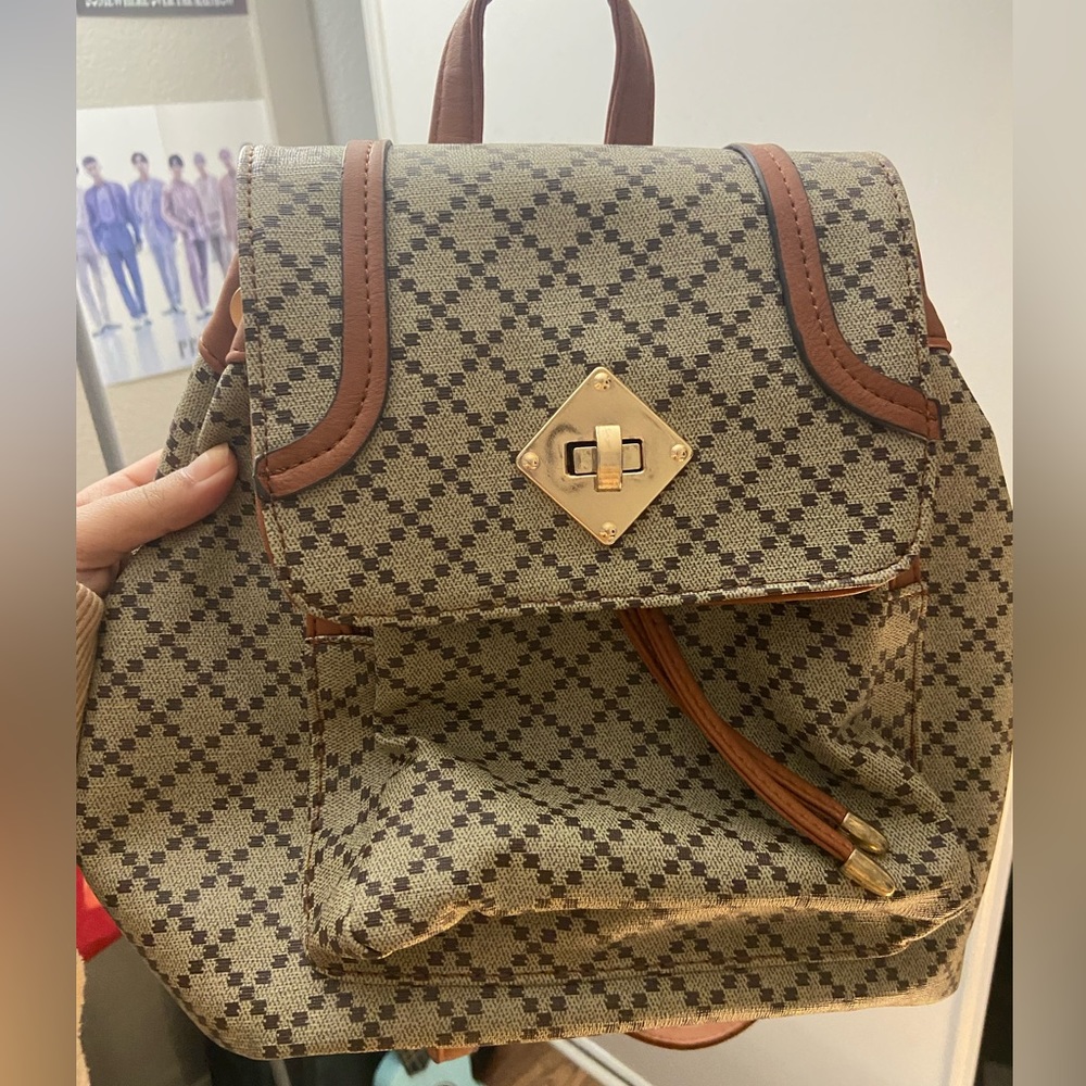 Small Backpack - Picture 2 of 2